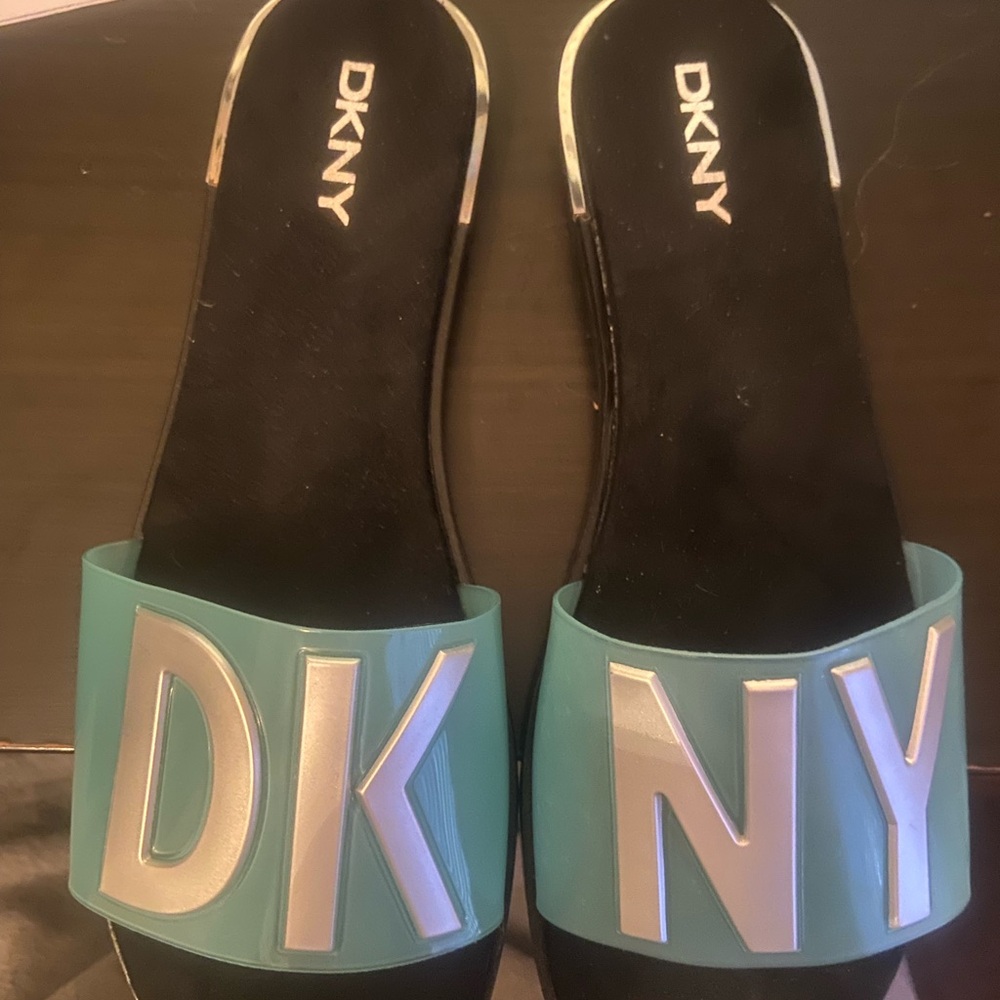 DKNY Teal/Silver Waltz Sandals Iridescent Slip-On